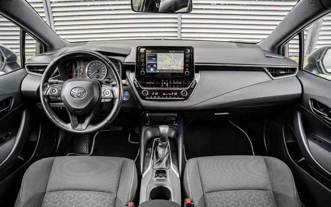 Toyota Corolla cena 77900 przebieg: 118491, rok produkcji 2019 z Piła małe 562
